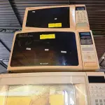 LOTE 091 - 03 MICRO-ONDAS SENDO 01 COM O PRATO. (NO ESTADO) ATENÇÃO! FAZER A VISITAÇÃO ANTES DE ARREMATAR, NÃO SABEMOS SE FUNCIONA. LEILÃO NÃO TEM GARANTIA E NEM DEVOLUÇÃO, SUJEITO A POSSÍVEIS AVARIAS VISÍVEIS/OCULTAS E/OU AUSÊNCIA DE COMPONENTES.