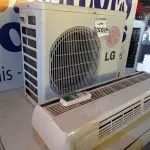 LOTE 320 - 01 AR CONDICIONADO LG DE 9000 BTUS C/ CONTROLE. (NO ESTADO) ATENÇÃO! FAZER A VISITAÇÃO ANTES DE ARREMATAR, NÃO SABEMOS SE FUNCIONA. LEILÃO NÃO TEM GARANTIA E NEM DEVOLUÇÃO, SUJEITO A POSSÍVEIS AVARIAS VISÍVEIS/OCULTAS E/OU AUSÊNCIA DE COMPONENTES.