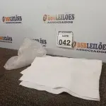 LOTE 042 - 01 CAMINHO DE MESA EM LINHO NA COR BRANCA. (NO ESTADO) ATENÇÃO! FAZER A VISITAÇÃO ANTES DE ARREMATAR, NÃO SABEMOS SE FUNCIONA. LEILÃO NÃO TEM GARANTIA E NEM DEVOLUÇÃO, SUJEITO A POSSÍVEIS AVARIAS VISÍVEIS/OCULTAS E/OU AUSÊNCIA DE COMPONENTES.