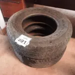 LOTE 591 - 02 PNEUS 245/70/16 USADOS. (NO ESTADO) ATENÇÃO! FAZER A VISITAÇÃO ANTES DE ARREMATAR, NÃO SABEMOS SE FUNCIONA. LEILÃO NÃO TEM GARANTIA E NEM DEVOLUÇÃO, SUJEITO A POSSÍVEIS AVARIAS VISÍVEIS/OCULTAS E/OU AUSÊNCIA DE COMPONENTES.