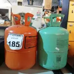 LOTE 185 - 04 BOTIJÕES DE GÁS P/ REFRIGERAÇÃO. (NO ESTADO) ATENÇÃO! FAZER A VISITAÇÃO ANTES DE ARREMATAR, NÃO SABEMOS SE FUNCIONA. LEILÃO NÃO TEM GARANTIA E NEM DEVOLUÇÃO, SUJEITO A POSSÍVEIS AVARIAS VISÍVEIS/OCULTAS E/OU AUSÊNCIA DE COMPONENTES.