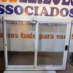 LOTE 563 - 01 JANELA COR TRAD PRONTA 120X100 S/G REQ12(1F1M) HAIALA NOVO. (NO ESTADO) ATENÇÃO! FAZER A VISITAÇÃO ANTES DE ARREMATAR, NÃO SABEMOS SE FUNCIONA. LEILÃO NÃO TEM GARANTIA E NEM DEVOLUÇÃO, SUJEITO A POSSÍVEIS AVARIAS VISÍVEIS/OCULTAS E/OU AUSÊNCIA DE COMPONENTES.