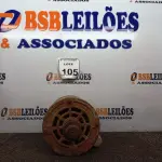 LOTE 105 - 01 MOTOR ELÉTRICO. (NO ESTADO) ATENÇÃO! FAZER A VISITAÇÃO ANTES DE ARREMATAR, NÃO SABEMOS SE FUNCIONA. LEILÃO NÃO TEM GARANTIA E NEM DEVOLUÇÃO, SUJEITO A POSSÍVEIS AVARIAS VISÍVEIS/OCULTAS E/OU AUSÊNCIA DE COMPONENTES.