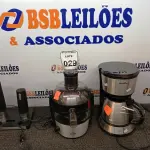 LOTE 029 - 01 PROCESSADOR DE ALIMENTOS PHILLIPS WALITA, 01 CAFETEIRA BRITÂNIA E 02 ABRIDORES ELETRÔNICOS DE GARRAFA. (NO ESTADO) ATENÇÃO! FAZER A VISITAÇÃO ANTES DE ARREMATAR, NÃO SABEMOS SE FUNCIONA. LEILÃO NÃO TEM GARANTIA E NEM DEVOLUÇÃO, SUJEITO A POSSÍVEIS AVARIAS VISÍVEIS/OCULTAS E/OU AUSÊNCIA DE COMPONENTES.