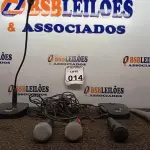 LOTE 014 - 01 LOTE COM 02 BASES E 05 MICROFONES. (NO ESTADO) ATENÇÃO! FAZER A VISITAÇÃO ANTES DE ARREMATAR, NÃO SABEMOS SE FUNCIONA. LEILÃO NÃO TEM GARANTIA E NEM DEVOLUÇÃO, SUJEITO A POSSÍVEIS AVARIAS VISÍVEIS/OCULTAS E/OU AUSÊNCIA DE COMPONENTES.