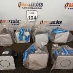 LOTE 104 - 08 CAIXAS DE PASSAGEM C/TAMPA DE INOX SEM PARAFUSO SUMMER. (NO ESTADO) ATENÇÃO! FAZER A VISITAÇÃO ANTES DE ARREMATAR, NÃO SABEMOS SE FUNCIONA. LEILÃO NÃO TEM GARANTIA E NEM DEVOLUÇÃO, SUJEITO A POSSÍVEIS AVARIAS VISÍVEIS/OCULTAS E/OU AUSÊNCIA DE COMPONENTES.