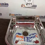 LOTE 211 - 01 CUBA EM AÇO INOX 400X340X140MM. (NO ESTADO) ATENÇÃO! FAZER A VISITAÇÃO ANTES DE ARREMATAR, NÃO SABEMOS SE FUNCIONA. LEILÃO NÃO TEM GARANTIA E NEM DEVOLUÇÃO, SUJEITO A POSSÍVEIS AVARIAS VISÍVEIS/OCULTAS E/OU AUSÊNCIA DE COMPONENTES.
