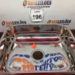 LOTE 196 - 01 CUBA EM AÇO INOX 400X340X140MM. (NO ESTADO) ATENÇÃO! FAZER A VISITAÇÃO ANTES DE ARREMATAR, NÃO SABEMOS SE FUNCIONA. LEILÃO NÃO TEM GARANTIA E NEM DEVOLUÇÃO, SUJEITO A POSSÍVEIS AVARIAS VISÍVEIS/OCULTAS E/OU AUSÊNCIA DE COMPONENTES.
