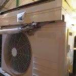 LOTE 146 - 01 AR CONDICIONADO CARRIER 12000BTUS. (NO ESTADO) ATENÇÃO! FAZER A VISITAÇÃO ANTES DE ARREMATAR, NÃO SABEMOS SE FUNCIONA. LEILÃO NÃO TEM GARANTIA E NEM DEVOLUÇÃO, SUJEITO A POSSÍVEIS AVARIAS VISÍVEIS/OCULTAS E/OU AUSÊNCIA DE COMPONENTES.