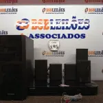 LOTE 188 - 01 HOME-THEATER SAMSUMG. (NO ESTADO) ATENÇÃO! FAZER A VISITAÇÃO ANTES DE ARREMATAR, NÃO SABEMOS SE FUNCIONA. LEILÃO NÃO TEM GARANTIA E NEM DEVOLUÇÃO, SUJEITO A POSSÍVEIS AVARIAS VISÍVEIS/OCULTAS E/OU AUSÊNCIA DE COMPONENTES.