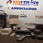 LOTE 015 - 01 LOTE COM DIVERSOS ELETRÔNICOS. (NO ESTADO) ATENÇÃO! FAZER A VISITAÇÃO ANTES DE ARREMATAR, NÃO SABEMOS SE FUNCIONA. LEILÃO NÃO TEM GARANTIA E NEM DEVOLUÇÃO, SUJEITO A POSSÍVEIS AVARIAS VISÍVEIS/OCULTAS E/OU AUSÊNCIA DE COMPONENTES.