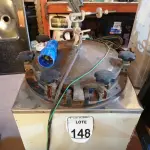 LOTE 148 - 01 AUTOCLAVE VERTICAL PHOEMIX. (NO ESTADO) ATENÇÃO! FAZER A VISITAÇÃO ANTES DE ARREMATAR, NÃO SABEMOS SE FUNCIONA. LEILÃO NÃO TEM GARANTIA E NEM DEVOLUÇÃO, SUJEITO A POSSÍVEIS AVARIAS VISÍVEIS/OCULTAS E/OU AUSÊNCIA DE COMPONENTES.