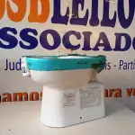LOTE 100 - 01 VASO SANITÁRIO DECA COR BRANCA. (NO ESTADO) ATENÇÃO! FAZER A VISITAÇÃO ANTES DE ARREMATAR, NÃO SABEMOS SE FUNCIONA. LEILÃO NÃO TEM GARANTIA E NEM DEVOLUÇÃO, SUJEITO A POSSÍVEIS AVARIAS VISÍVEIS/OCULTAS E/OU AUSÊNCIA DE COMPONENTES.