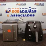 LOTE 027 - 01 MÁQUINA DE GELO PHILCO 127V E 01 AIRFRYER MONDIAL. (NO ESTADO) ATENÇÃO! FAZER A VISITAÇÃO ANTES DE ARREMATAR, NÃO SABEMOS SE FUNCIONA. LEILÃO NÃO TEM GARANTIA E NEM DEVOLUÇÃO, SUJEITO A POSSÍVEIS AVARIAS VISÍVEIS/OCULTAS E/OU AUSÊNCIA DE COMPONENTES.