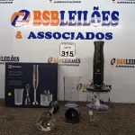 LOTE 315 - 01 MIXER ELECTROLUX EM INOX COR CINZA 110V. (NOVO). (NO ESTADO) ATENÇÃO! FAZER A VISITAÇÃO ANTES DE ARREMATAR, NÃO SABEMOS SE FUNCIONA. LEILÃO NÃO TEM GARANTIA E NEM DEVOLUÇÃO, SUJEITO A POSSÍVEIS AVARIAS VISÍVEIS/OCULTAS E/OU AUSÊNCIA DE COMPONENTES.