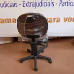 LOTE 503 - 01 CADEIRA ESTOFADA S/ BRAÇO. (NO ESTADO) ATENÇÃO! FAZER A VISITAÇÃO ANTES DE ARREMATAR, NÃO SABEMOS SE FUNCIONA. LEILÃO NÃO TEM GARANTIA E NEM DEVOLUÇÃO, SUJEITO A POSSÍVEIS AVARIAS VISÍVEIS/OCULTAS E/OU AUSÊNCIA DE COMPONENTES.