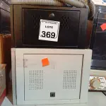 LOTE 369 - 02 CAIXAS DE RACK VAZIO E 01 MANGUEIRA SANFONADA DE FERRO. (NO ESTADO) ATENÇÃO! FAZER A VISITAÇÃO ANTES DE ARREMATAR, NÃO SABEMOS SE FUNCIONA. LEILÃO NÃO TEM GARANTIA E NEM DEVOLUÇÃO, SUJEITO A POSSÍVEIS AVARIAS VISÍVEIS/OCULTAS E/OU AUSÊNCIA DE COMPONENTES.