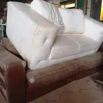 LOTE 528 - 02 SOFÁS DE 02 LUGARES. (NO ESTADO) ATENÇÃO! FAZER A VISITAÇÃO ANTES DE ARREMATAR, NÃO SABEMOS SE FUNCIONA. LEILÃO NÃO TEM GARANTIA E NEM DEVOLUÇÃO, SUJEITO A POSSÍVEIS AVARIAS VISÍVEIS/OCULTAS E/OU AUSÊNCIA DE COMPONENTES.