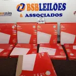 LOTE 372 - 09 LUMINÁRIAS DE LED PAINEL SLIM KIAN 18W 100-240V.  (NO ESTADO) ATENÇÃO! FAZER A VISITAÇÃO ANTES DE ARREMATAR, NÃO SABEMOS SE FUNCIONA. LEILÃO NÃO TEM GARANTIA E NEM DEVOLUÇÃO, SUJEITO A POSSÍVEIS AVARIAS VISÍVEIS/OCULTAS E/OU AUSÊNCIA DE COMPONENTES.