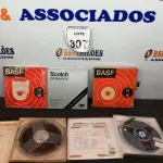 LOTE 307 - 05 FITAS DE ROLO P/ GRAVADOR. (NO ESTADO) ATENÇÃO! FAZER A VISITAÇÃO ANTES DE ARREMATAR, NÃO SABEMOS SE FUNCIONA. LEILÃO NÃO TEM GARANTIA E NEM DEVOLUÇÃO, SUJEITO A POSSÍVEIS AVARIAS VISÍVEIS/OCULTAS E/OU AUSÊNCIA DE COMPONENTES.