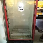 LOTE 396 - 01 FREEZER EXPOSITOR. (NO ESTADO) ATENÇÃO! FAZER A VISITAÇÃO ANTES DE ARREMATAR, NÃO SABEMOS SE FUNCIONA. LEILÃO NÃO TEM GARANTIA E NEM DEVOLUÇÃO, SUJEITO A POSSÍVEIS AVARIAS VISÍVEIS/OCULTAS E/OU AUSÊNCIA DE COMPONENTES.