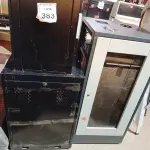 LOTE 383 - 03 ARMÁRIOS RACK VAZIOS PARA SERVIDOR. (NO ESTADO) ATENÇÃO! FAZER A VISITAÇÃO ANTES DE ARREMATAR, NÃO SABEMOS SE FUNCIONA. LEILÃO NÃO TEM GARANTIA E NEM DEVOLUÇÃO, SUJEITO A POSSÍVEIS AVARIAS VISÍVEIS/OCULTAS E/OU AUSÊNCIA DE COMPONENTES.