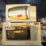 LOTE 349 - 03 MICRO-ONDAS MARCAS E MODELOS DIVERSOS SEM PRATOS. (NO ESTADO) ATENÇÃO! FAZER A VISITAÇÃO ANTES DE ARREMATAR, NÃO SABEMOS SE FUNCIONA. LEILÃO NÃO TEM GARANTIA E NEM DEVOLUÇÃO, SUJEITO A POSSÍVEIS AVARIAS VISÍVEIS/OCULTAS E/OU AUSÊNCIA DE COMPONENTES.