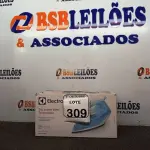 LOTE 309 - 01 FERRO DE PASSAR ROUPAS A VAPOR ELECTROLUX COR BRANCA C/ AZUL (NOVO). (NO ESTADO) ATENÇÃO! FAZER A VISITAÇÃO ANTES DE ARREMATAR, NÃO SABEMOS SE FUNCIONA. LEILÃO NÃO TEM GARANTIA E NEM DEVOLUÇÃO, SUJEITO A POSSÍVEIS AVARIAS VISÍVEIS/OCULTAS E/OU AUSÊNCIA DE COMPONENTES.