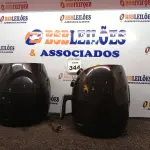 LOTE 344 - 02 AIR FRYES 220V SENDO 01 MONDIAL. (NO ESTADO) ATENÇÃO! FAZER A VISITAÇÃO ANTES DE ARREMATAR, NÃO SABEMOS SE FUNCIONA. LEILÃO NÃO TEM GARANTIA E NEM DEVOLUÇÃO, SUJEITO A POSSÍVEIS AVARIAS VISÍVEIS/OCULTAS E/OU AUSÊNCIA DE COMPONENTES.