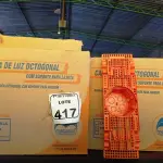 LOTE 417 - 02 CAIXAS DE LUZ OCTOGONAL. (NO ESTADO) ATENÇÃO! FAZER A VISITAÇÃO ANTES DE ARREMATAR, NÃO SABEMOS SE FUNCIONA. LEILÃO NÃO TEM GARANTIA E NEM DEVOLUÇÃO, SUJEITO A POSSÍVEIS AVARIAS VISÍVEIS/OCULTAS E/OU AUSÊNCIA DE COMPONENTES.
