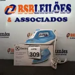 LOTE 309 - 01 FERRO DE PASSAR ROUPAS A VAPOR ELECTROLUX COR BRANCA C/ AZUL (NOVO). (NO ESTADO) ATENÇÃO! FAZER A VISITAÇÃO ANTES DE ARREMATAR, NÃO SABEMOS SE FUNCIONA. LEILÃO NÃO TEM GARANTIA E NEM DEVOLUÇÃO, SUJEITO A POSSÍVEIS AVARIAS VISÍVEIS/OCULTAS E/OU AUSÊNCIA DE COMPONENTES.