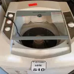 LOTE 510 - 01 MÁQUINA DE LAVAR ROUPAS BRASTEMP. (NO ESTADO) ATENÇÃO! FAZER A VISITAÇÃO ANTES DE ARREMATAR, NÃO SABEMOS SE FUNCIONA. LEILÃO NÃO TEM GARANTIA E NEM DEVOLUÇÃO, SUJEITO A POSSÍVEIS AVARIAS VISÍVEIS/OCULTAS E/OU AUSÊNCIA DE COMPONENTES.