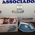 LOTE 272 - 01 FERRO DE PASSAR ROUPAS A VAPOR ELECTROLUX COR BRANCA C/ AZUL (NOVO). (NO ESTADO) ATENÇÃO! FAZER A VISITAÇÃO ANTES DE ARREMATAR, NÃO SABEMOS SE FUNCIONA. LEILÃO NÃO TEM GARANTIA E NEM DEVOLUÇÃO, SUJEITO A POSSÍVEIS AVARIAS VISÍVEIS/OCULTAS E/OU AUSÊNCIA DE COMPONENTES.