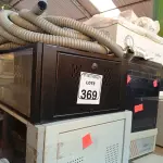 LOTE 369 - 02 CAIXAS DE RACK VAZIO E 01 MANGUEIRA SANFONADA DE FERRO. (NO ESTADO) ATENÇÃO! FAZER A VISITAÇÃO ANTES DE ARREMATAR, NÃO SABEMOS SE FUNCIONA. LEILÃO NÃO TEM GARANTIA E NEM DEVOLUÇÃO, SUJEITO A POSSÍVEIS AVARIAS VISÍVEIS/OCULTAS E/OU AUSÊNCIA DE COMPONENTES.