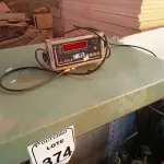 LOTE 374 - 01 BALANÇA DIGITAL MARCA LÍDER, CAPACIDADE MÁXIMA 150KG. (NO ESTADO) ATENÇÃO! FAZER A VISITAÇÃO ANTES DE ARREMATAR, NÃO SABEMOS SE FUNCIONA. LEILÃO NÃO TEM GARANTIA E NEM DEVOLUÇÃO, SUJEITO A POSSÍVEIS AVARIAS VISÍVEIS/OCULTAS E/OU AUSÊNCIA DE COMPONENTES.