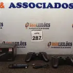 LOTE 287 - 01 VÍDEO GAME RETRÔ, COM 20 MIL JOGOS HDMI GAMESTICK CONTROLLER GAMEPAD(NOVO). (NO ESTADO) ATENÇÃO! FAZER A VISITAÇÃO ANTES DE ARREMATAR, NÃO SABEMOS SE FUNCIONA. LEILÃO NÃO TEM GARANTIA E NEM DEVOLUÇÃO, SUJEITO A POSSÍVEIS AVARIAS VISÍVEIS/OCULTAS E/OU AUSÊNCIA DE COMPONENTES.