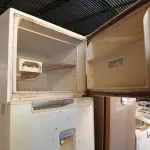 LOTE 516 - 01 GELADEIRA ELECTROLUX 127V P/ RETIRADA DE PEÇAS. (NO ESTADO) ATENÇÃO! FAZER A VISITAÇÃO ANTES DE ARREMATAR, NÃO SABEMOS SE FUNCIONA. LEILÃO NÃO TEM GARANTIA E NEM DEVOLUÇÃO, SUJEITO A POSSÍVEIS AVARIAS VISÍVEIS/OCULTAS E/OU AUSÊNCIA DE COMPONENTES.