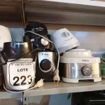 LOTE 223 - 01 LOTE C/DIVERSAS BASES DE LIQUIDIFICADORES MARCAS E MODELOS DIVERSOS. (NO ESTADO) ATENÇÃO! FAZER A VISITAÇÃO ANTES DE ARREMATAR, NÃO SABEMOS SE FUNCIONA. LEILÃO NÃO TEM GARANTIA E NEM DEVOLUÇÃO, SUJEITO A POSSÍVEIS AVARIAS VISÍVEIS/OCULTAS E/OU AUSÊNCIA DE COMPONENTES.
