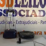 LOTE 352 - 01 ENCERADEIRA ELECTROLUX E 01 ASPIRADOR ROBÔ VILEDA. (NO ESTADO) ATENÇÃO! FAZER A VISITAÇÃO ANTES DE ARREMATAR, NÃO SABEMOS SE FUNCIONA. LEILÃO NÃO TEM GARANTIA E NEM DEVOLUÇÃO, SUJEITO A POSSÍVEIS AVARIAS VISÍVEIS/OCULTAS E/OU AUSÊNCIA DE COMPONENTES.