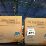 LOTE 431 - 02 CAIXAS DE LUZ OCTOGONAL. (NO ESTADO) ATENÇÃO! FAZER A VISITAÇÃO ANTES DE ARREMATAR, NÃO SABEMOS SE FUNCIONA. LEILÃO NÃO TEM GARANTIA E NEM DEVOLUÇÃO, SUJEITO A POSSÍVEIS AVARIAS VISÍVEIS/OCULTAS E/OU AUSÊNCIA DE COMPONENTES.
