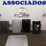 LOTE 295 - 05 TABLETS MARCAS E MODELOS DIVERSOS. (NO ESTADO) ATENÇÃO! FAZER A VISITAÇÃO ANTES DE ARREMATAR, NÃO SABEMOS SE FUNCIONA. LEILÃO NÃO TEM GARANTIA E NEM DEVOLUÇÃO, SUJEITO A POSSÍVEIS AVARIAS VISÍVEIS/OCULTAS E/OU AUSÊNCIA DE COMPONENTES.
