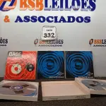 LOTE 332 - 05 FITAS DE ROLO P/ GRAVADOR. (NO ESTADO) ATENÇÃO! FAZER A VISITAÇÃO ANTES DE ARREMATAR, NÃO SABEMOS SE FUNCIONA. LEILÃO NÃO TEM GARANTIA E NEM DEVOLUÇÃO, SUJEITO A POSSÍVEIS AVARIAS VISÍVEIS/OCULTAS E/OU AUSÊNCIA DE COMPONENTES.