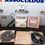 LOTE 304 - 05 FITAS DE ROLO P/ GRAVADOR. (NO ESTADO) ATENÇÃO! FAZER A VISITAÇÃO ANTES DE ARREMATAR, NÃO SABEMOS SE FUNCIONA. LEILÃO NÃO TEM GARANTIA E NEM DEVOLUÇÃO, SUJEITO A POSSÍVEIS AVARIAS VISÍVEIS/OCULTAS E/OU AUSÊNCIA DE COMPONENTES.