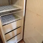 LOTE 515 - 01 GELADEIRA PROSDÓCIMO SEM MOTOR. (NO ESTADO) ATENÇÃO! FAZER A VISITAÇÃO ANTES DE ARREMATAR, NÃO SABEMOS SE FUNCIONA. LEILÃO NÃO TEM GARANTIA E NEM DEVOLUÇÃO, SUJEITO A POSSÍVEIS AVARIAS VISÍVEIS/OCULTAS E/OU AUSÊNCIA DE COMPONENTES.