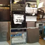 LOTE 238 - 01 LOTE C/ DIVERSOS MICROSYSTEMS E CAIXAS DE SOM. (NO ESTADO) ATENÇÃO! FAZER A VISITAÇÃO ANTES DE ARREMATAR, NÃO SABEMOS SE FUNCIONA. LEILÃO NÃO TEM GARANTIA E NEM DEVOLUÇÃO, SUJEITO A POSSÍVEIS AVARIAS VISÍVEIS/OCULTAS E/OU AUSÊNCIA DE COMPONENTES.
