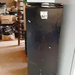 LOTE 527 - 01 GELADEIRA ELECTROLUX. (NO ESTADO) ATENÇÃO! FAZER A VISITAÇÃO ANTES DE ARREMATAR, NÃO SABEMOS SE FUNCIONA. LEILÃO NÃO TEM GARANTIA E NEM DEVOLUÇÃO, SUJEITO A POSSÍVEIS AVARIAS VISÍVEIS/OCULTAS E/OU AUSÊNCIA DE COMPONENTES.