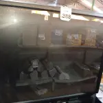LOTE 388 - 01 TV DE TUBO ANTIGA PIONEER. (NO ESTADO) ATENÇÃO! FAZER A VISITAÇÃO ANTES DE ARREMATAR, NÃO SABEMOS SE FUNCIONA. LEILÃO NÃO TEM GARANTIA E NEM DEVOLUÇÃO, SUJEITO A POSSÍVEIS AVARIAS VISÍVEIS/OCULTAS E/OU AUSÊNCIA DE COMPONENTES.