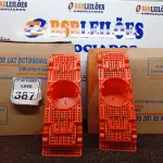 LOTE 387 - 02 CAIXAS DE LUZ OCTOGONAL. (NO ESTADO) ATENÇÃO! FAZER A VISITAÇÃO ANTES DE ARREMATAR, NÃO SABEMOS SE FUNCIONA. LEILÃO NÃO TEM GARANTIA E NEM DEVOLUÇÃO, SUJEITO A POSSÍVEIS AVARIAS VISÍVEIS/OCULTAS E/OU AUSÊNCIA DE COMPONENTES.