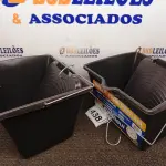 LOTE 438 - 02 BALDES P/ PINTURA. (NO ESTADO) ATENÇÃO! FAZER A VISITAÇÃO ANTES DE ARREMATAR, NÃO SABEMOS SE FUNCIONA. LEILÃO NÃO TEM GARANTIA E NEM DEVOLUÇÃO, SUJEITO A POSSÍVEIS AVARIAS VISÍVEIS/OCULTAS E/OU AUSÊNCIA DE COMPONENTES.
