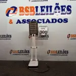 LOTE 300 - 01 LUMINÁRIA DE MESA ECONOMY. (NO ESTADO) ATENÇÃO! FAZER A VISITAÇÃO ANTES DE ARREMATAR, NÃO SABEMOS SE FUNCIONA. LEILÃO NÃO TEM GARANTIA E NEM DEVOLUÇÃO, SUJEITO A POSSÍVEIS AVARIAS VISÍVEIS/OCULTAS E/OU AUSÊNCIA DE COMPONENTES.